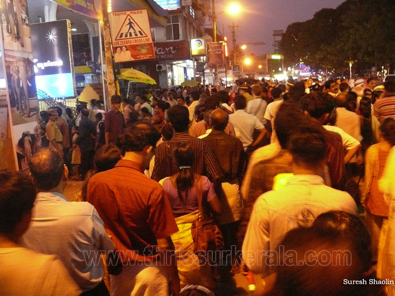 thrissur-pooram-2010 (13)